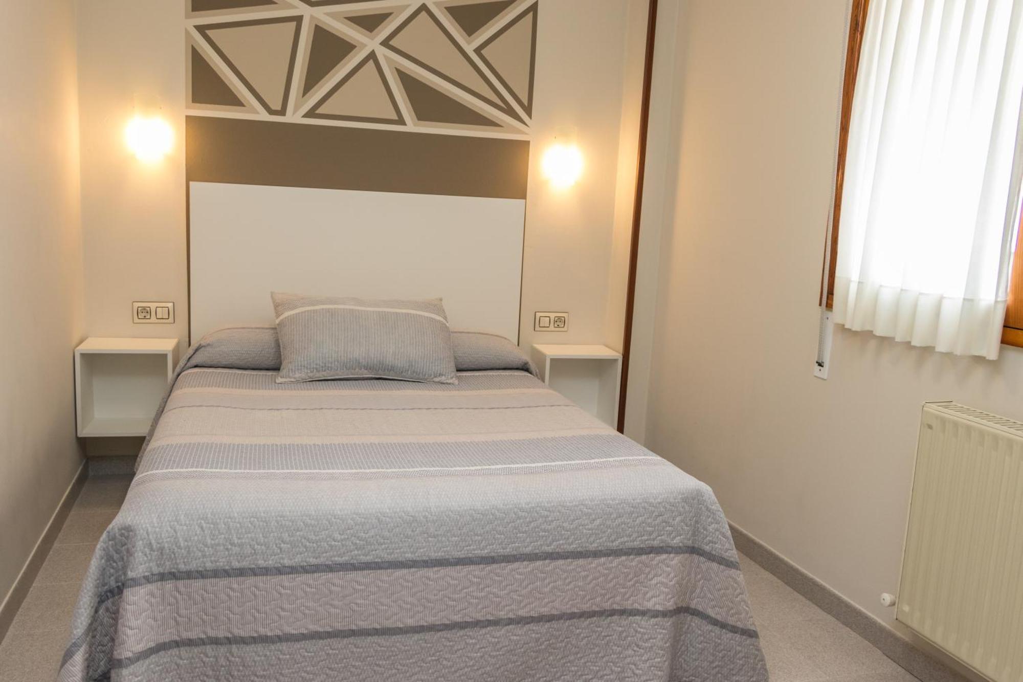 Hotel Plaza Cangas de Onis Bagian luar foto