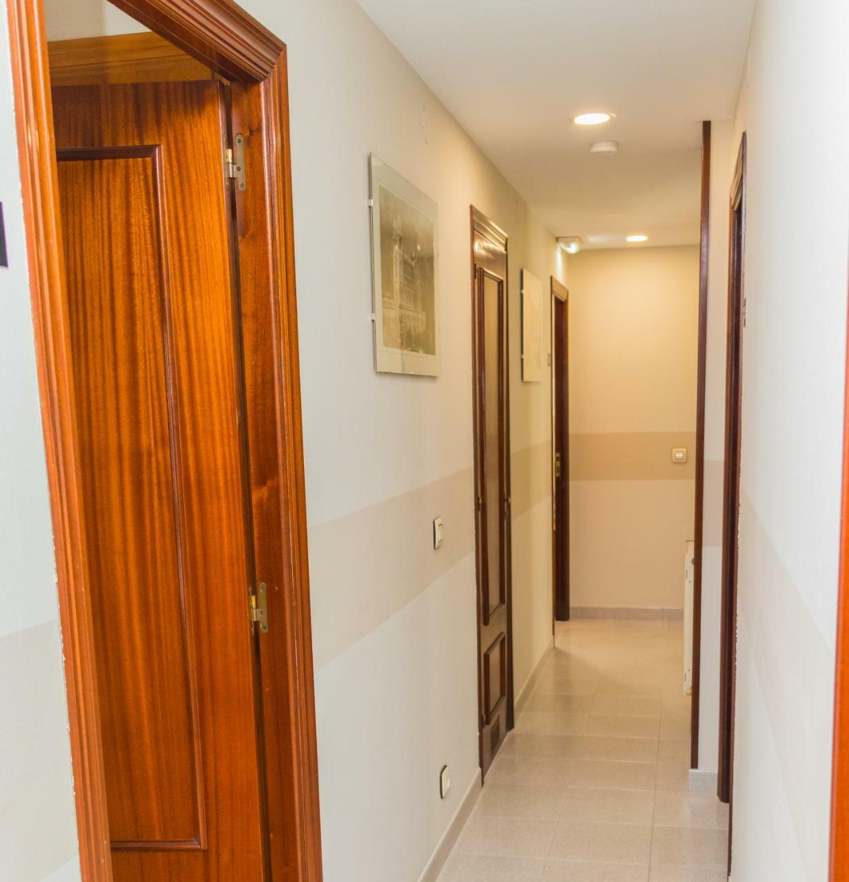 Hotel Plaza Cangas de Onis Bagian luar foto
